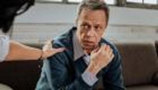 «الجيل المنسي».. الذكاء الاصطناعي يطيح بـ«أبناء إكس» من قمة هرم القيادة