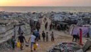 «أكثر انفتاحا».. إعلام إسرائيلي يتحدث عن وجهتين لاستقبال فلسطينيين