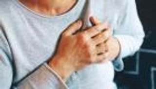 أعراض تنذر بقرب الإصابة بالنوبة القلبية