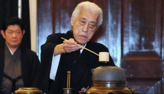 الدكتور سن جينشيتسو 