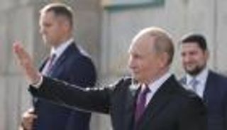 حقيبة فضلات و«حلقة فولاذ».. أغرب تفاصيل أمن بوتين في ألاسكا