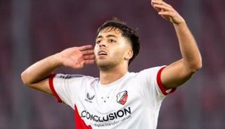 الظهير الأيسر المغربي سفيان القرواني