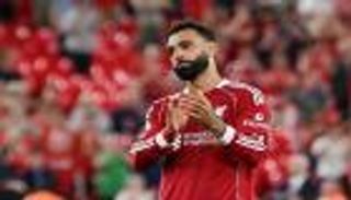 خطفت الأنظار.. سبب دموع محمد صلاح في افتتاحية البريميرليغ