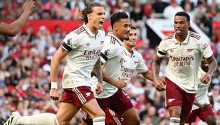 مباراة أرسنال ومانشستر يونايتد