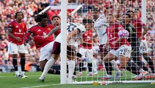 جانب من مباراة مانشستر يونايتد وأرسنال