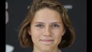 العداءة للمسافات الطويلة إيفي بارتس