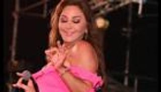ابتسامة تنقذ إليسا من موقف محرج في حفل الساحل الشمالي