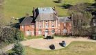 من كنسينغتون إلى فورست لودج.. عائلة ويليام تثير الجدل ببريطانيا