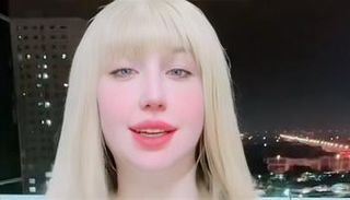 الراقصة بوسي الأسد