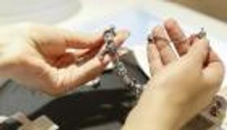 الفخامة تهزم الركود في أمريكا.. ازدهار مبيعات المجوهرات رغم التضخم