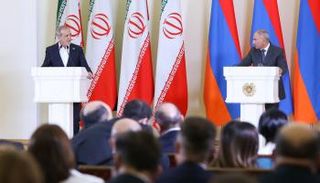 مؤتمر صحفي للرئيس الإيراني ورئيس وزراء أرمينيا