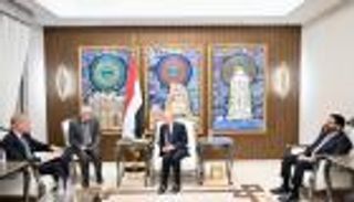 العليمي لـ«غروندبرغ»: السلام يبدأ بتفكيك بنية الحوثي