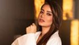 رحمة رياض توضح سبب إخفاء ملامح ابنتها «عالية»