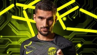 عوار نجم الاتحاد السعودي