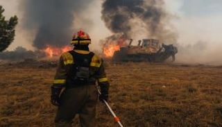 الملك فيليب السادس يعود من اليونان لمواجهة حرائق إسبانيا