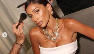 النجمة دينا الشربيني