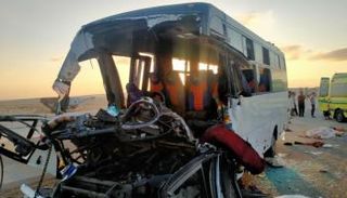 تصادم سيارات بمصر يسفر عن 20 إصابة