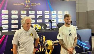 إنييغو مارتينيز في المؤتمر الصحفي