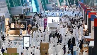 أبوظبي للصيد والفروسية.. ملتقى التراث والثقافة