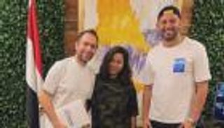 حقيقة صورة شيرين عبدالوهاب وحسام حبيب داخل محل أثاث