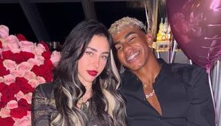 لامين يامال ونيكي نيكول