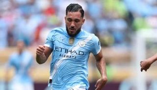 ريان شرقي نجم مانشستر سيتي