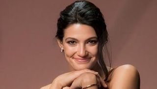 الفنانة تارا عماد