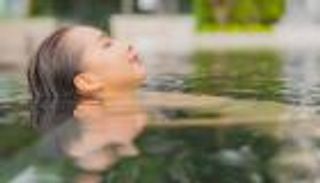 الزبادي وحمامات الينابيع الساخنة.. مزيج واعد لصحة الأمعاء