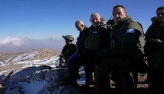 نتنياهو في زيارة سابقة لجبل الشيخ في سوريا