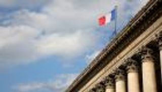 موسم الأعمال الجديد.. فرنسا بين إشارات انتعاش اقتصادي وعواصف سياسية وتجارية