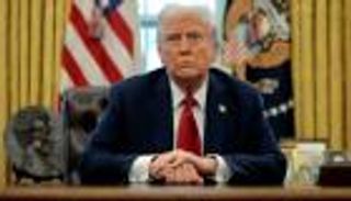 للمرة الثالثة.. ظهور كدمة جديدة على يد ترامب