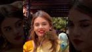 بعد غسل قدميها في بركة مياه مقدسة.. البلوغر ياسمين جعفر تواجه أزمة بالهند