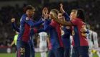 أزمة جديدة لبرشلونة بطلها يوهان كرويف.. ما القصة؟