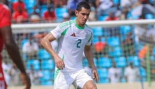 ماندي قائد منتخب الجزائر