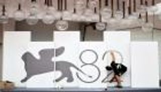 انطلاق مهرجان فينيسيا السينمائي 2025.. فيلم إيطالي يفتتح الدورة 82