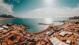سكان مرسيليا يطالبون بنقل مهرجان دلتا بعيدا عن الشاطئ