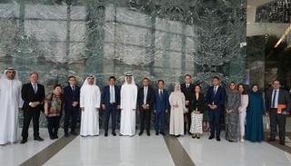 الدكتور ثاني بن أحمد الزيودي وأعضاء مجلس الأعمال الماليزي - وام