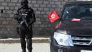 فيديو صادم لامرأة تحرق قططًا في تونس يثير غضبًا واسعًا