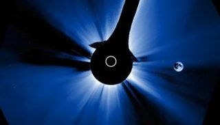 القمر يعترض طريق الشمس في لقطة استثنائية