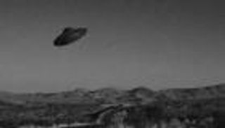 غزو «الكرات المعدنية» يحير البنتاغون.. 8 آلاف مشاهدة في سماء أمريكا