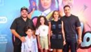 محمد عبدالرحمن وياسمين رئيس يتألقون بالعرض الخاص لفيلم «ماما وبابا» 