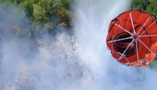 700 إسقاط مائي من الإمارات لألبانيا