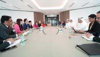 جنب من الاجتماع