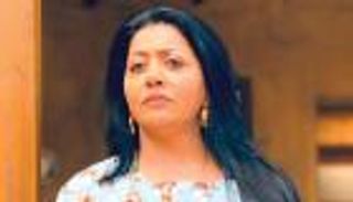 وعكة صحية تدخل الفنانة فاطمة الحوسني المستشفى