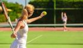 متفوقة على السباحة وكرة القدم.. ماهي الرياضة التي قد تمنحك 10 سنوات إضافية من العمر؟