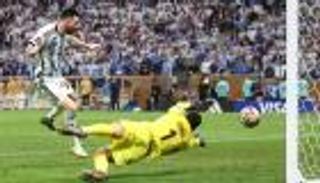 قبل موقعة كأس الدوريات.. ماذا قدم ليونيل ميسي في 49 نهائيا؟