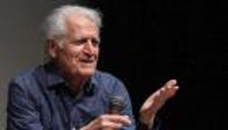 وفاة الموسيقار الإيراني أحمد بجمان عن 90 عاما