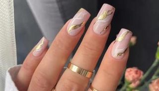 طلاء الأظافر