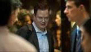 بعد أزمة اللقاحات.. وزير الصحة الأمريكي يعين نائبه مديرا لمراكز السيطرة على الأمراض