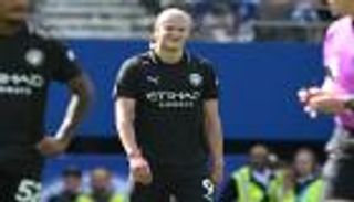 عرش هالاند الجديد.. ملوك المئوية في البريميرليغ